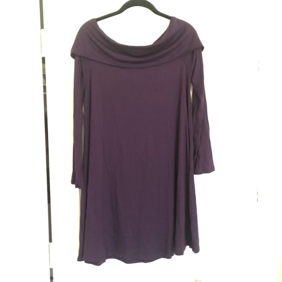 Pinkblush off the shoulder maternity dress - Picture 2 of 4